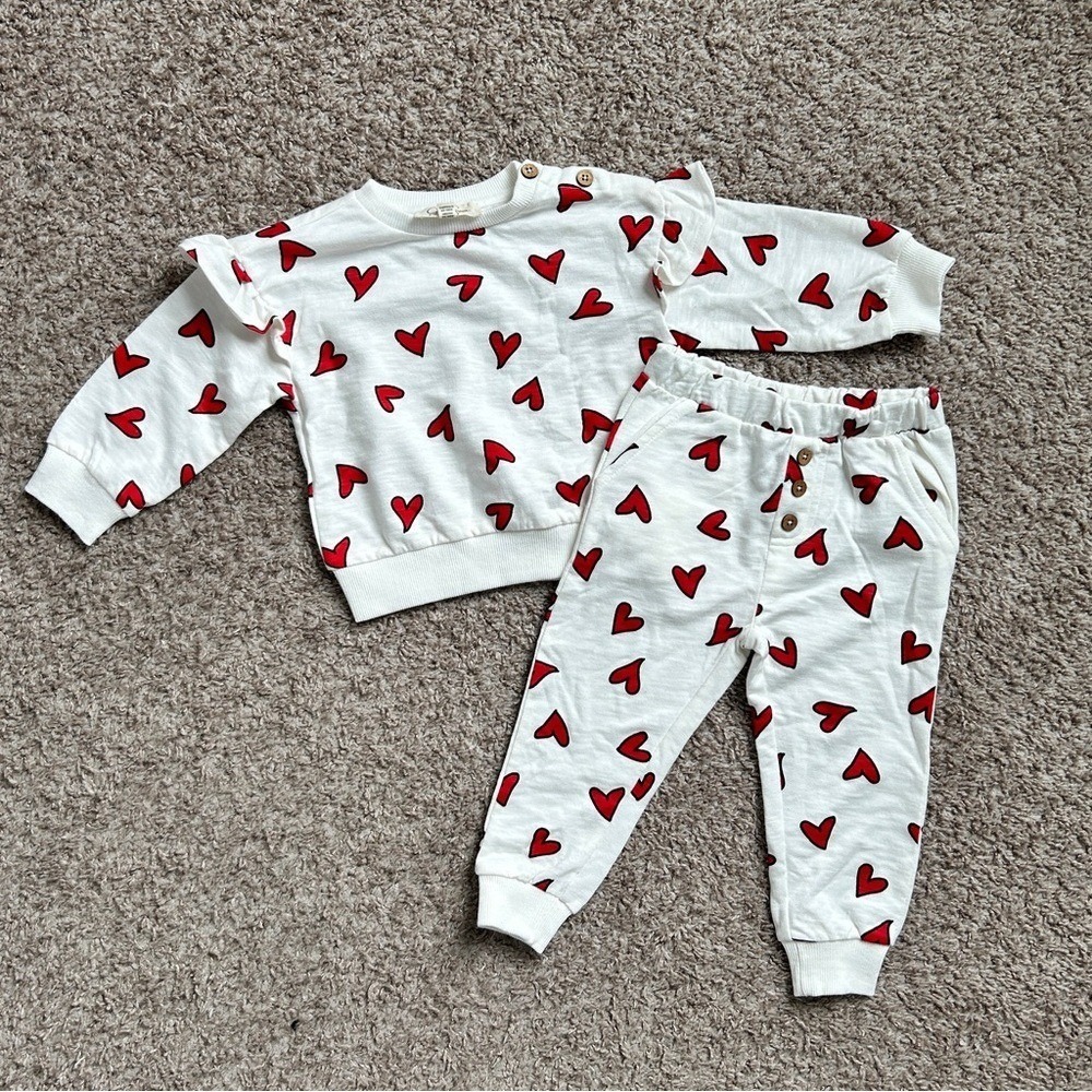 Jessica Simpson White Red Heart Sweatshirt Pants Set I Baby 18M I Ruffle Sleeve